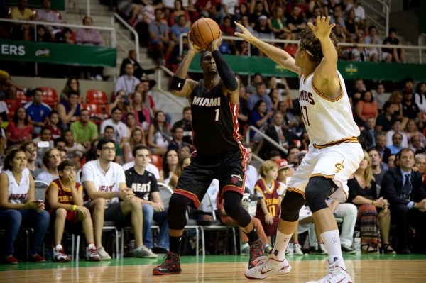 配以拉开层 配以拉开层